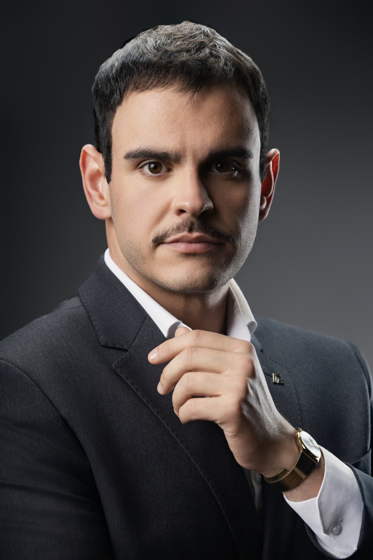 Retrato de Alberto Finger, advogado empresarial